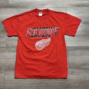 Vintage Detroit Red Wings Graphic NHL Hockey T-Shirt Size M Red